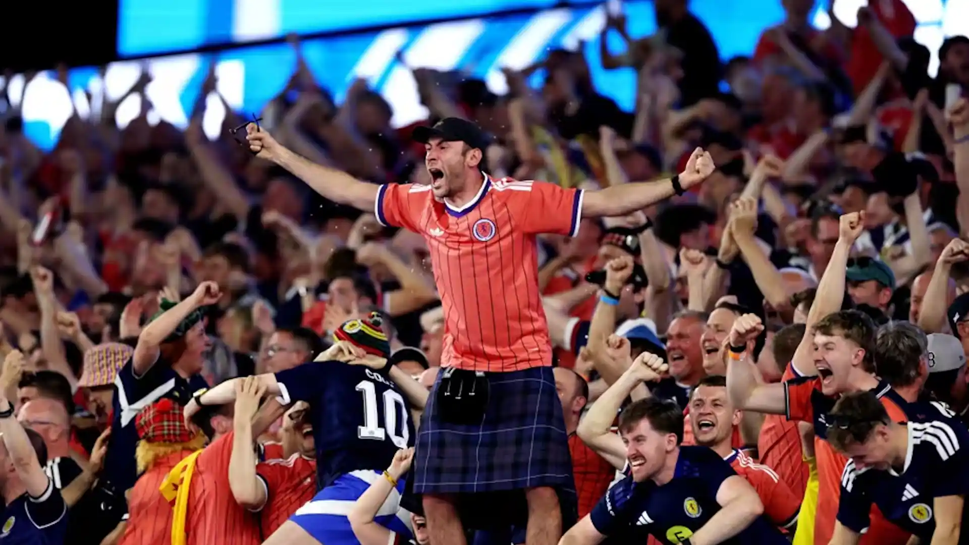 Scotland beat Haiti to claim their first World Cup win since 1990