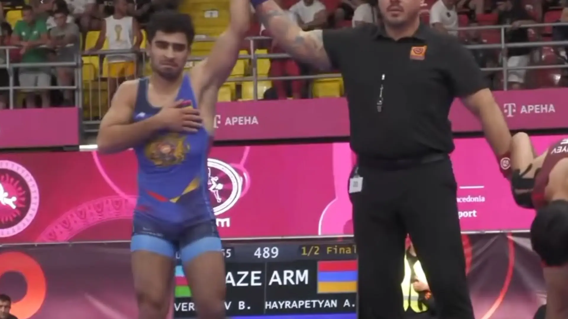 Aren Hayrapetyan defeats Azerbaijani wrestler to reach U20 European freestyle wrestling final