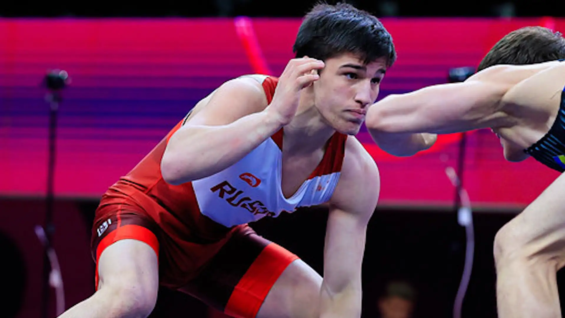 Sergey Karmryan wins silver at U17 World Wrestling Championships